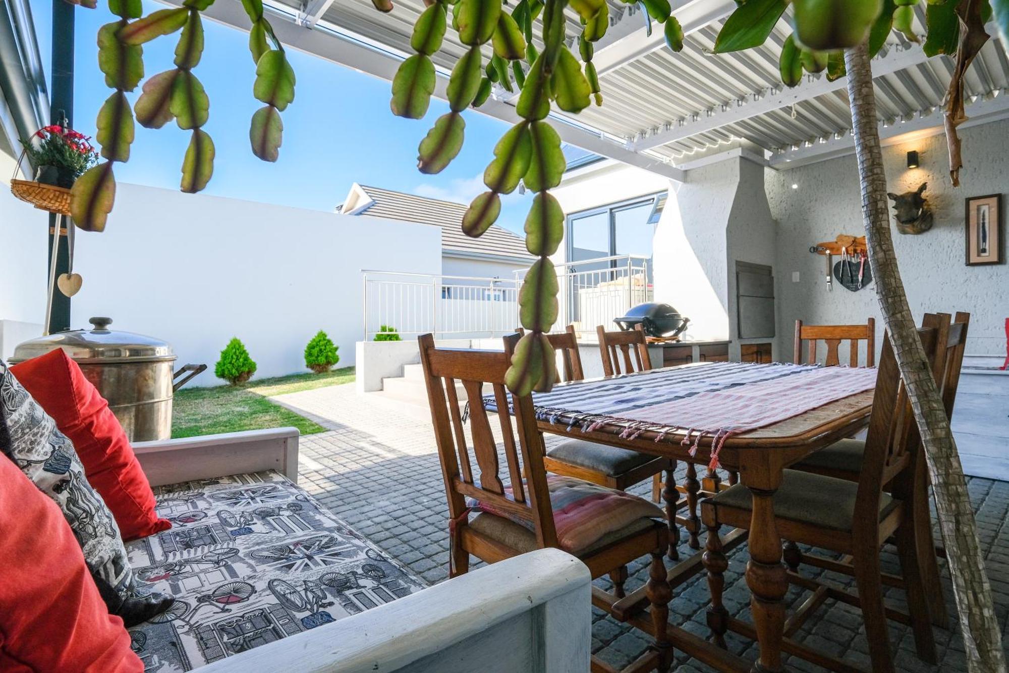 The Halfway House @ Kingswood Golf Estate Βίλα George Εξωτερικό φωτογραφία