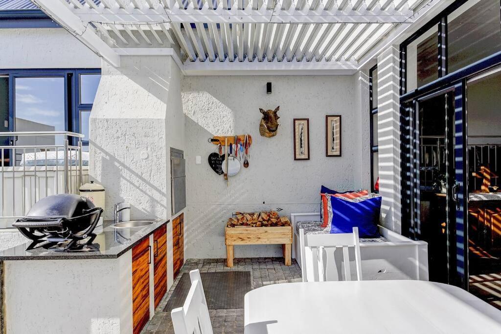 The Halfway House @ Kingswood Golf Estate Βίλα George Εξωτερικό φωτογραφία